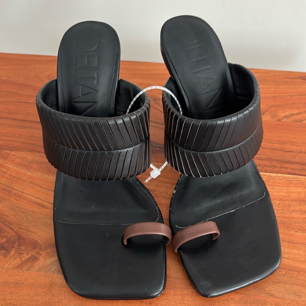 DELTAN Sandals 7.5